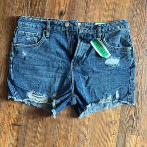 Refuge denim Chelsea Jean short vintage rip size 11